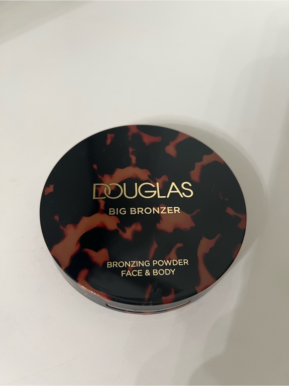 New Douglas Big Bronzer Bronzing Powder for Face & Body - Brown